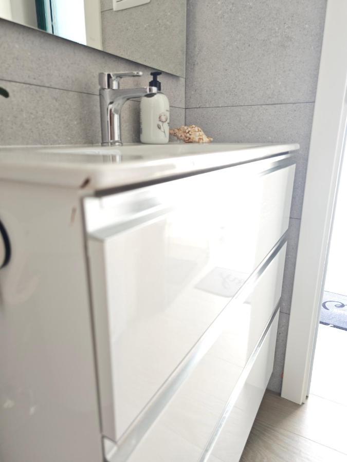Cozy Apartment In Front Of The Natural Pools El Pris Esterno foto